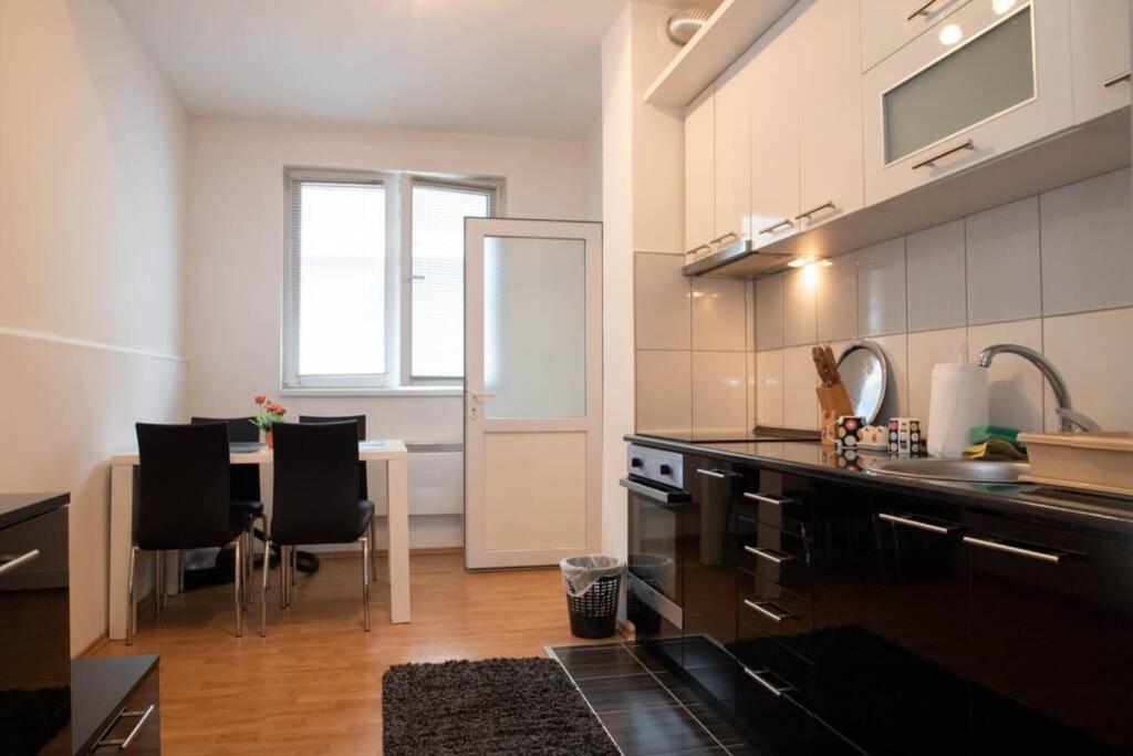 Apartment Dozic Srebrenica Екстер'єр фото